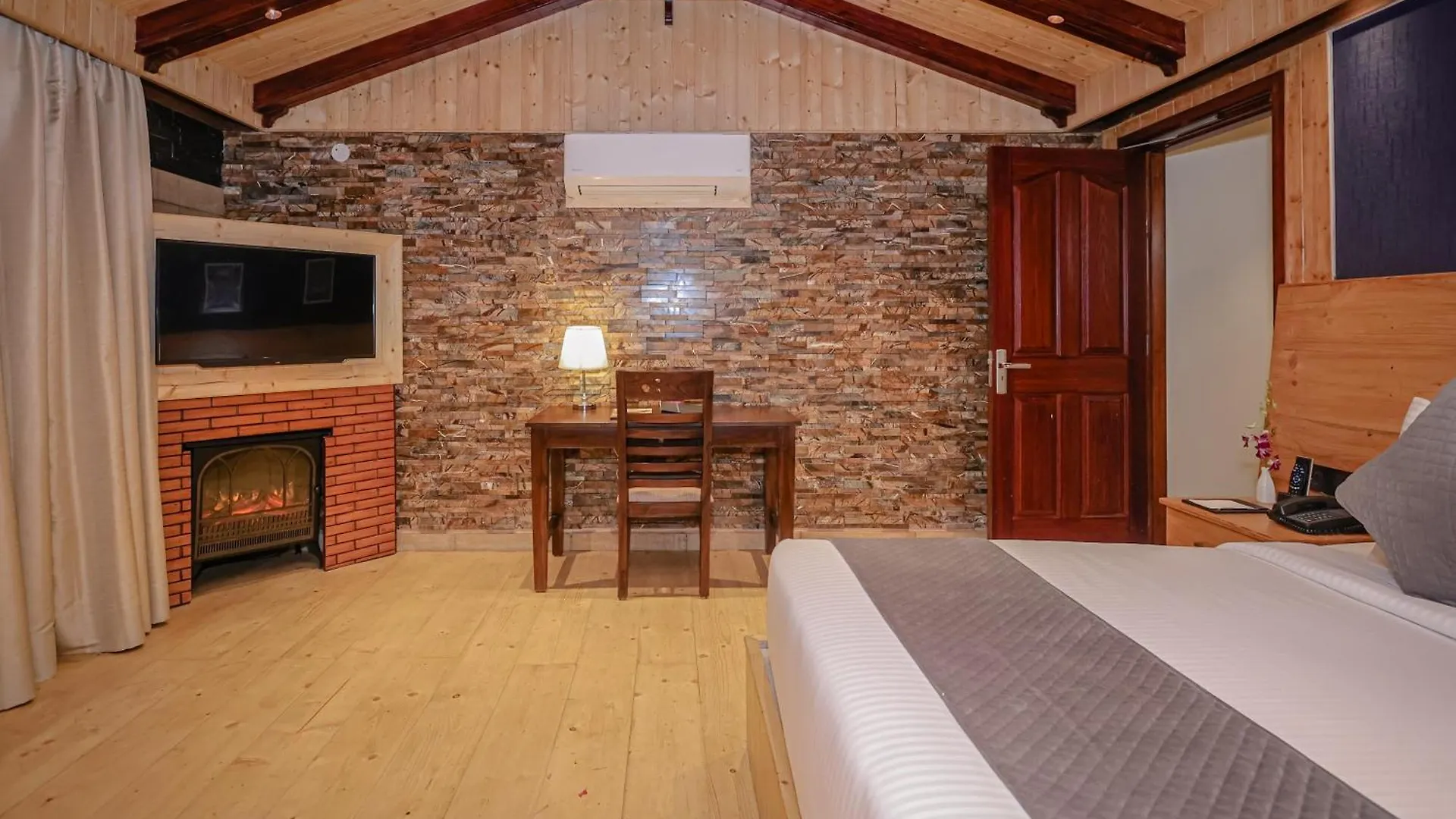 Regenta Resort Mars Valley View Shoghi Σίμλα Ξενοδοχείο