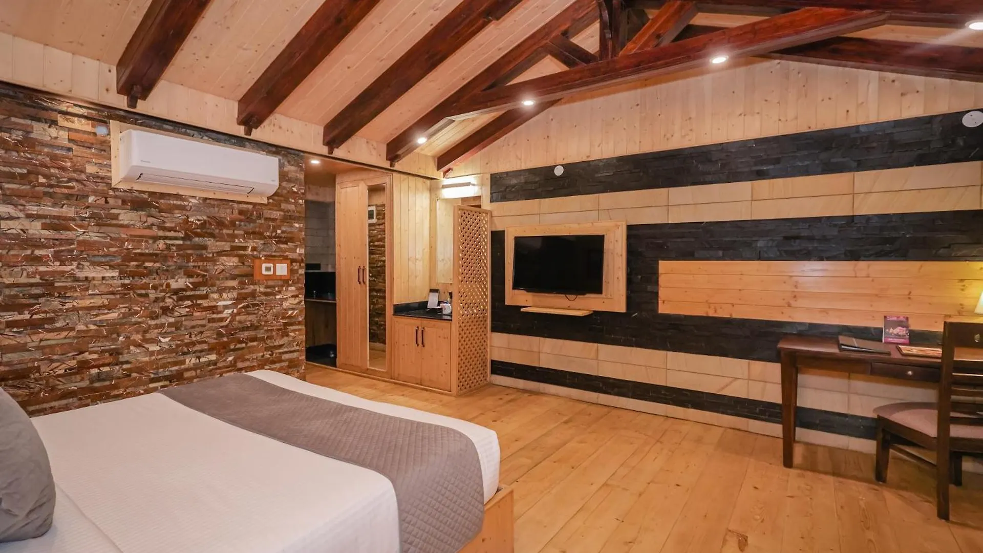 Regenta Resort Mars Valley View Shoghi Σίμλα 3*,  Ινδία