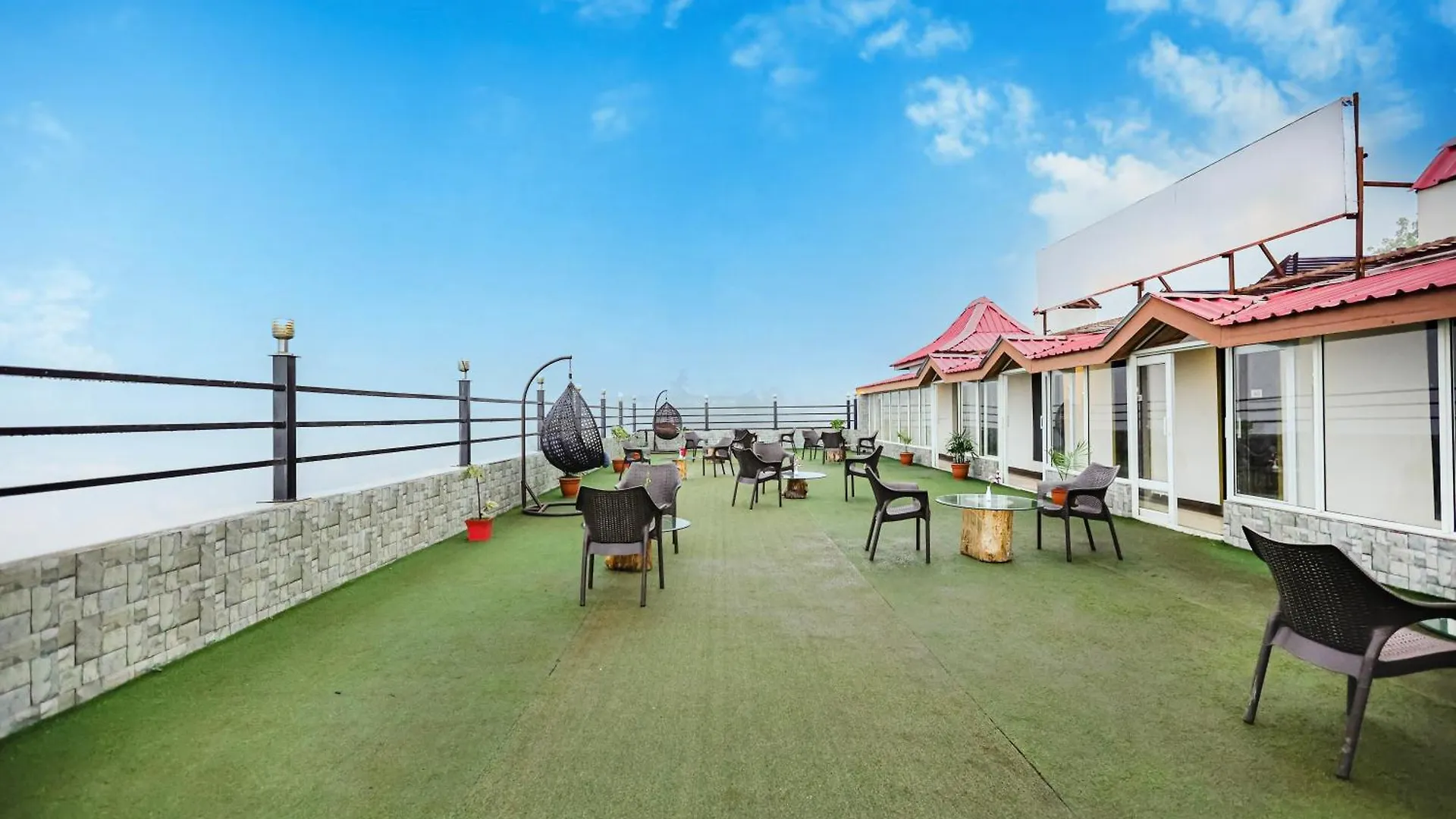 Regenta Resort Mars Valley View Shoghi Σίμλα