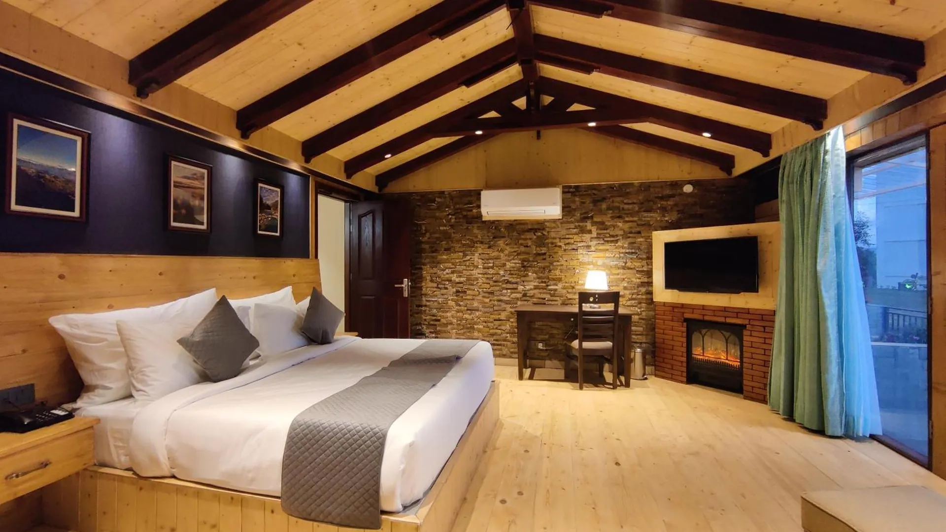 Regenta Resort Mars Valley View Shoghi Σίμλα 3*,  Ινδία