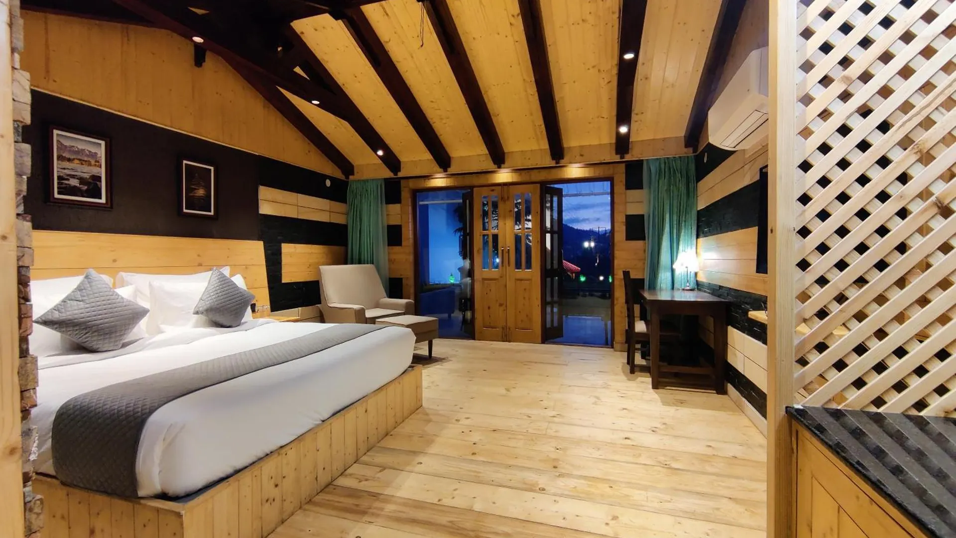 Regenta Resort Mars Valley View Shoghi Σίμλα