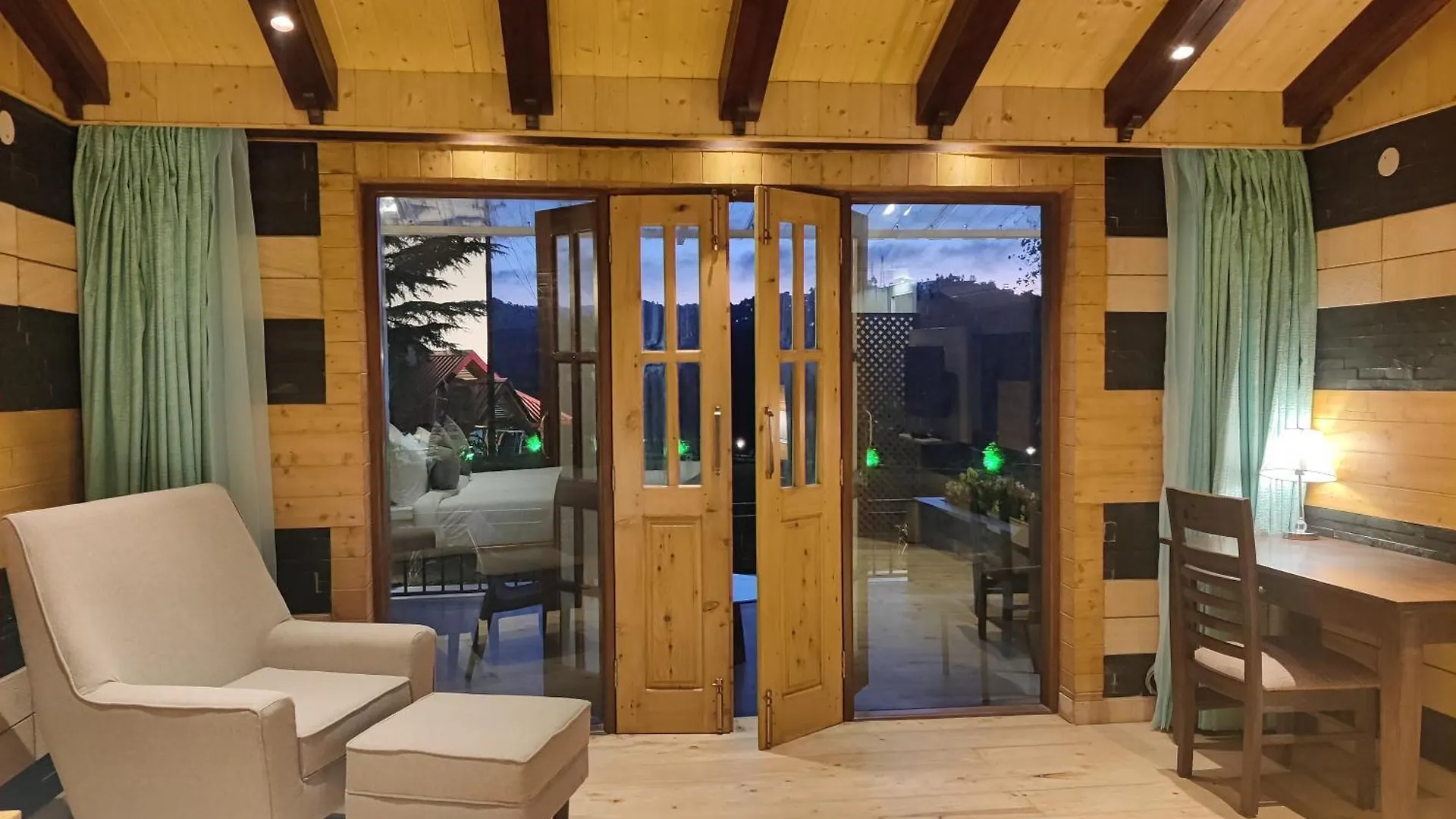 Regenta Resort Mars Valley View Shoghi Σίμλα