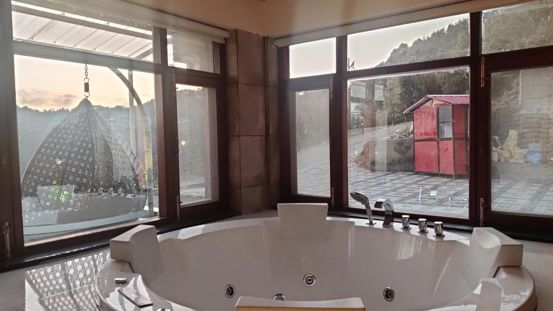 Regenta Resort Mars Valley View Shoghi Σίμλα 3*,  Ινδία
